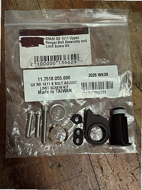 SRAM GX 1 x 11 Rear Derailleur Hanger Bolt & Limit Screw Kit 11.7518.055.000